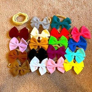 Baby girl bows 18 piece set!